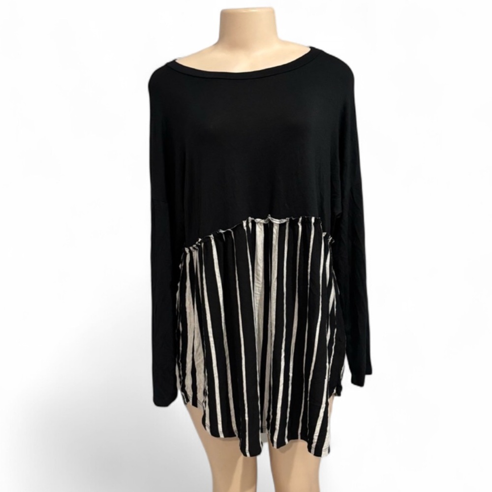 Black and Grey Striped Women's Long Sleeve Top
